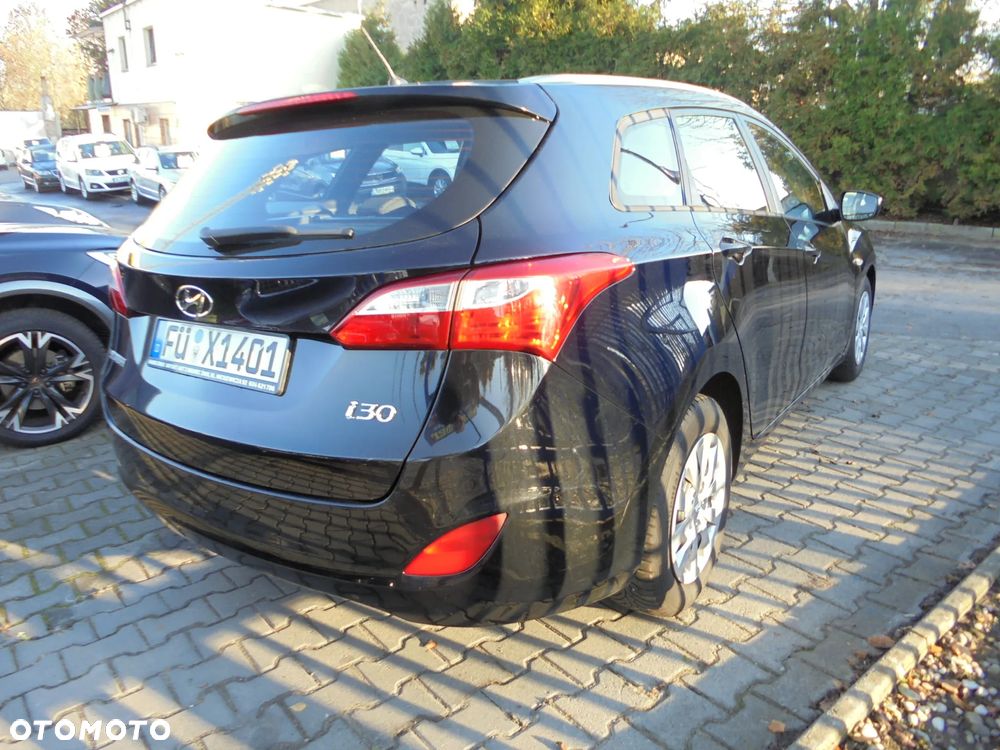 Hyundai i30 i30cw 1.6 CRDi Trend - 4