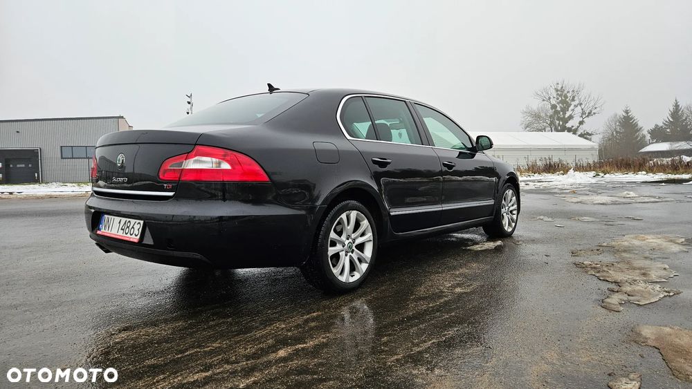 Skoda Superb 2.0 TDI Comfort DSG - 25