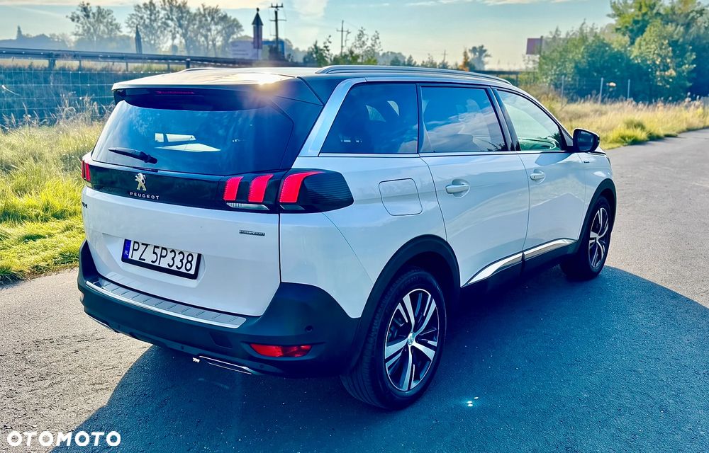 Peugeot 5008 2020 photo 3