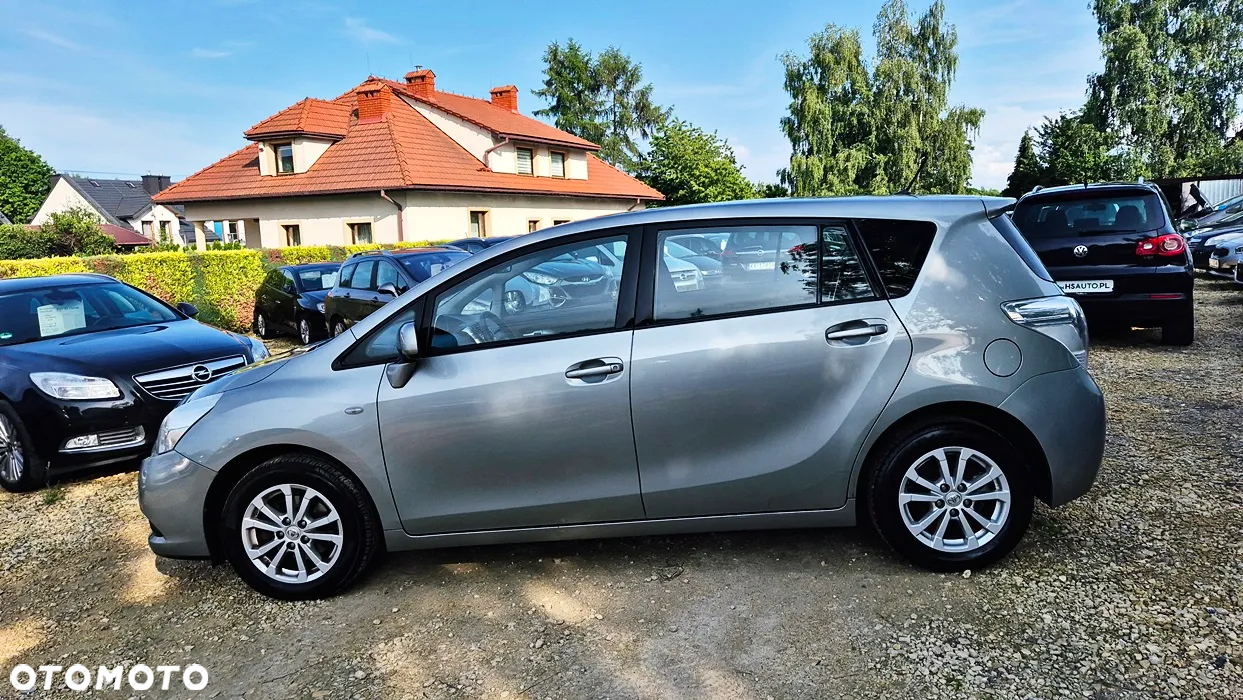Toyota Verso 1.8 Executive - 24