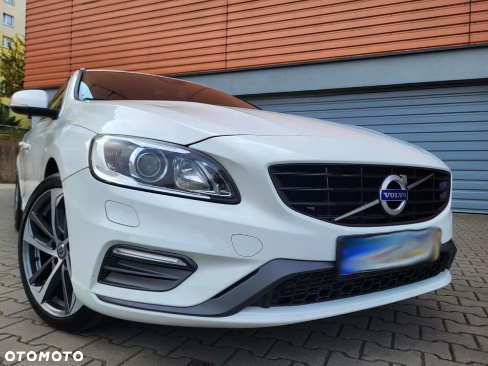 Volvo V60 D4 Drive-E R-Design Momentum - 2