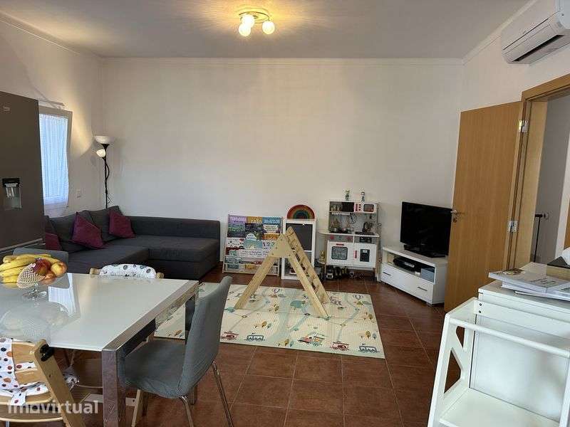 Moradia T4, garagem, aquecimento central+ A/C a 10m de Santarém - Grande imagem: 5/12