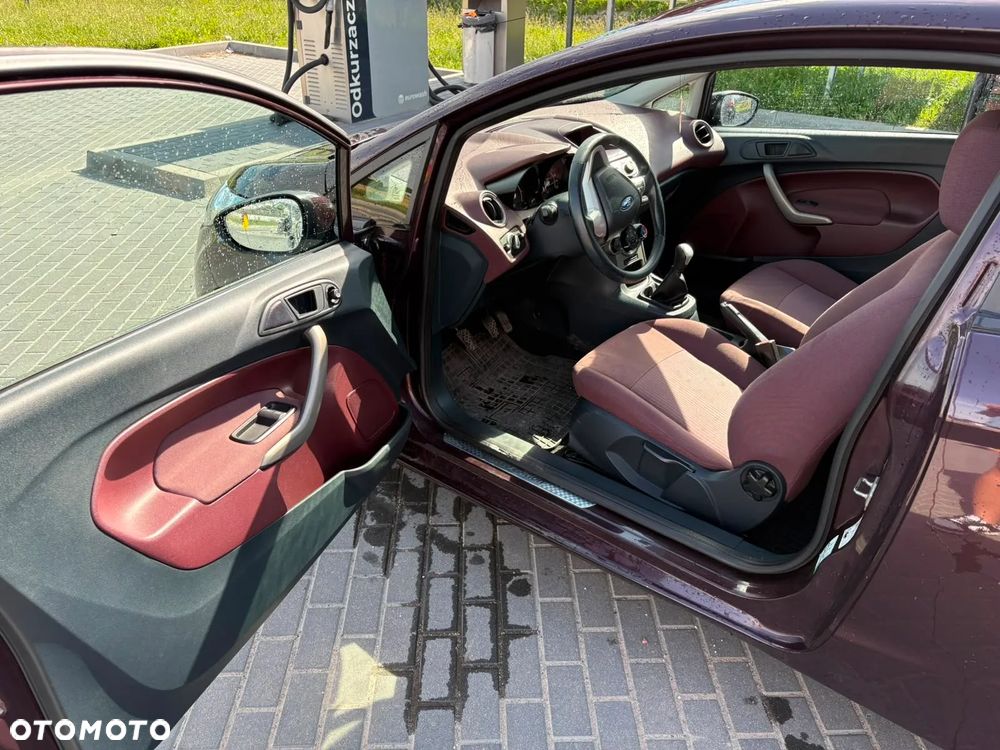 Ford Fiesta 1.25 Ambiente EU5 - 9
