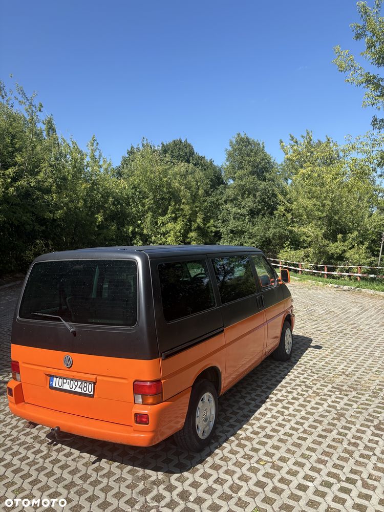 Volkswagen Multivan - 2