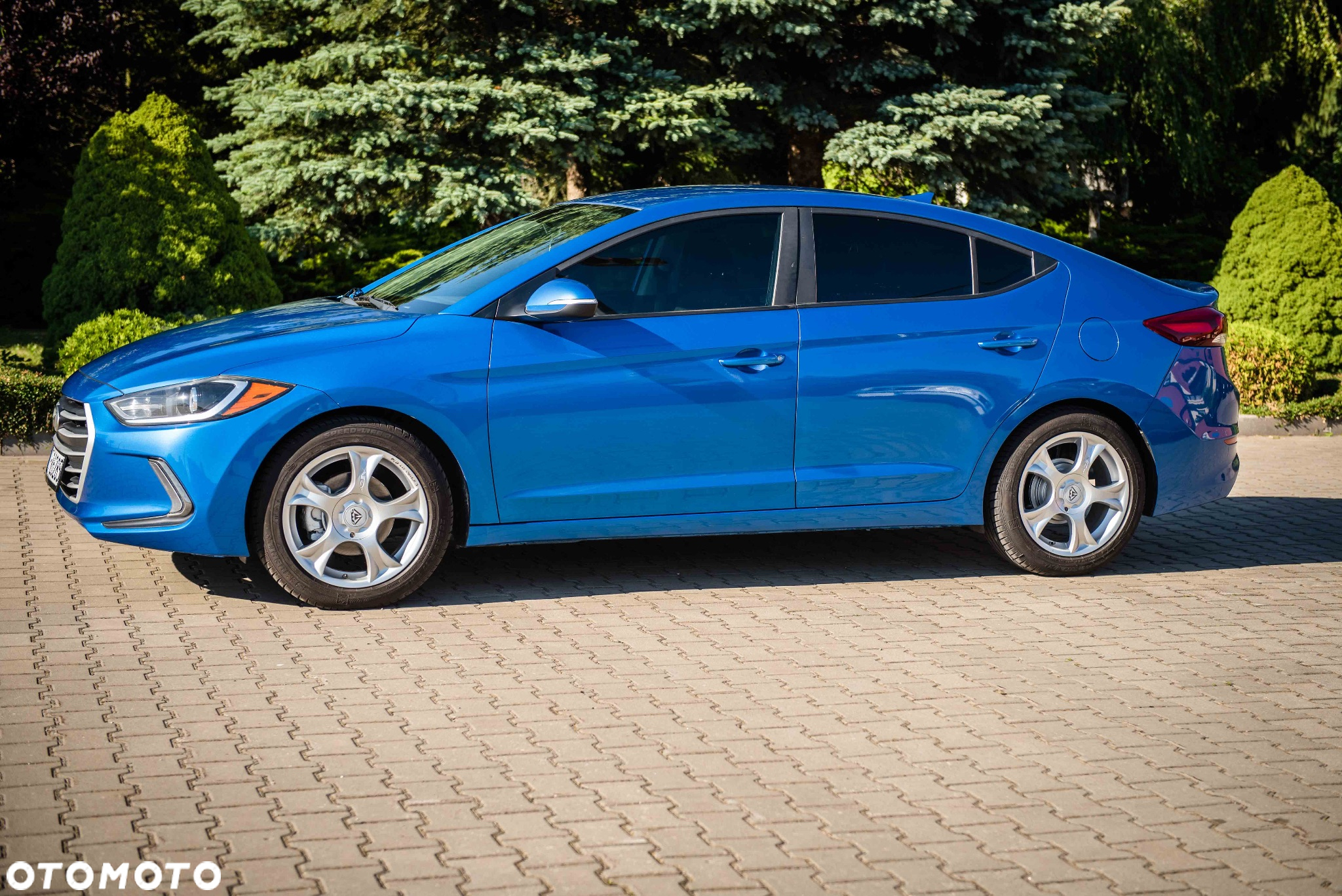 Hyundai Elantra - 3