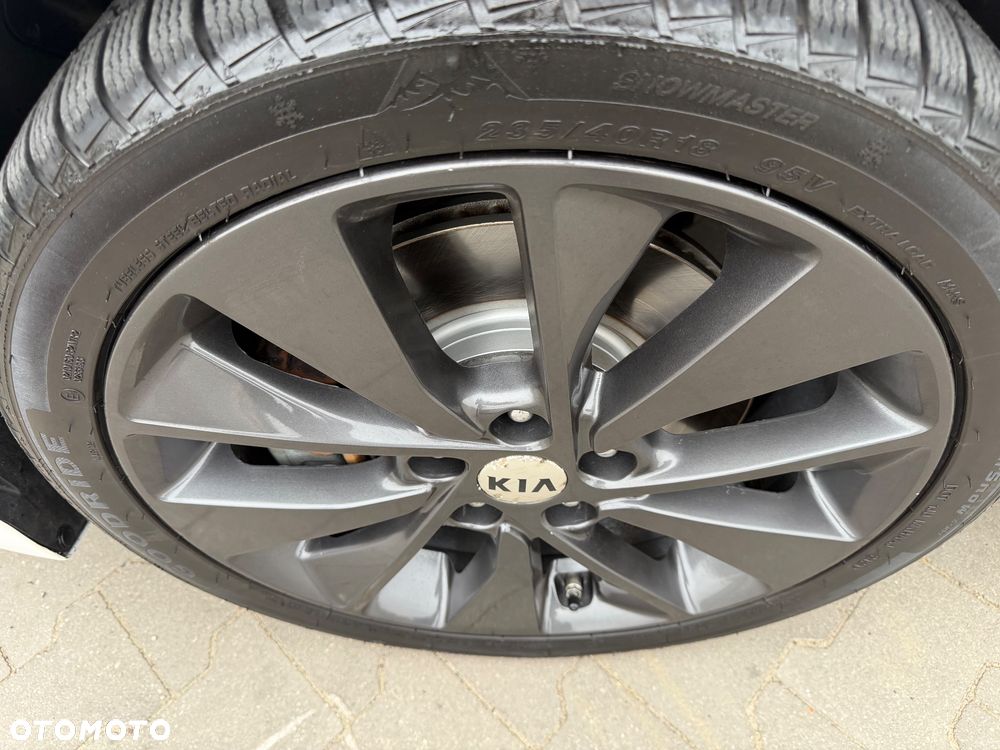 Kia Optima - 36