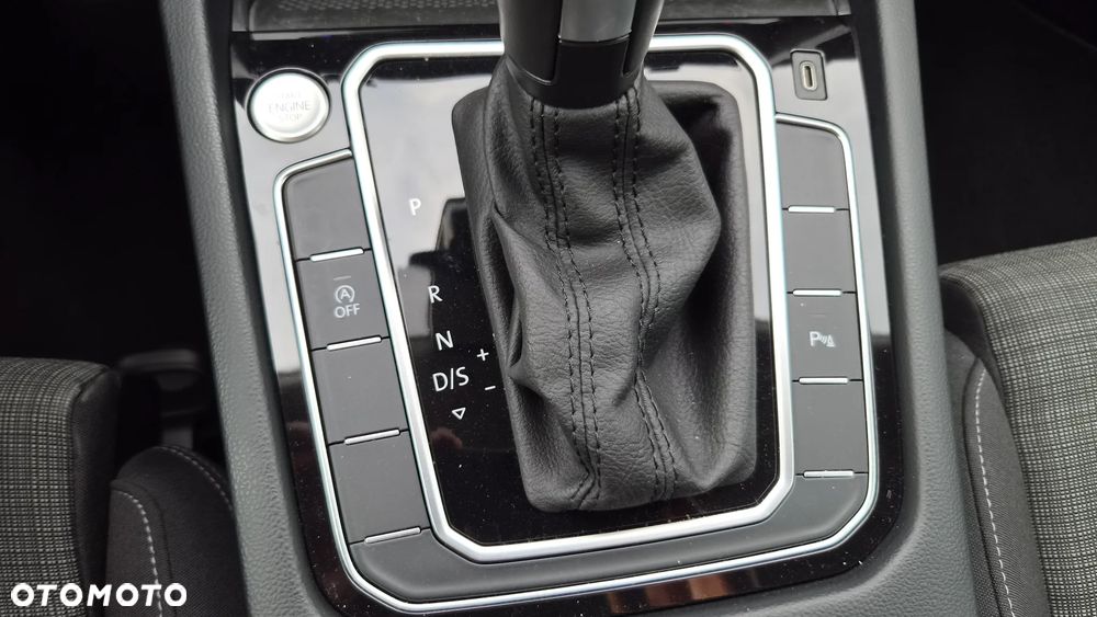 Volkswagen Passat Variant 2.0 TDI BMT Highline DSG - 16