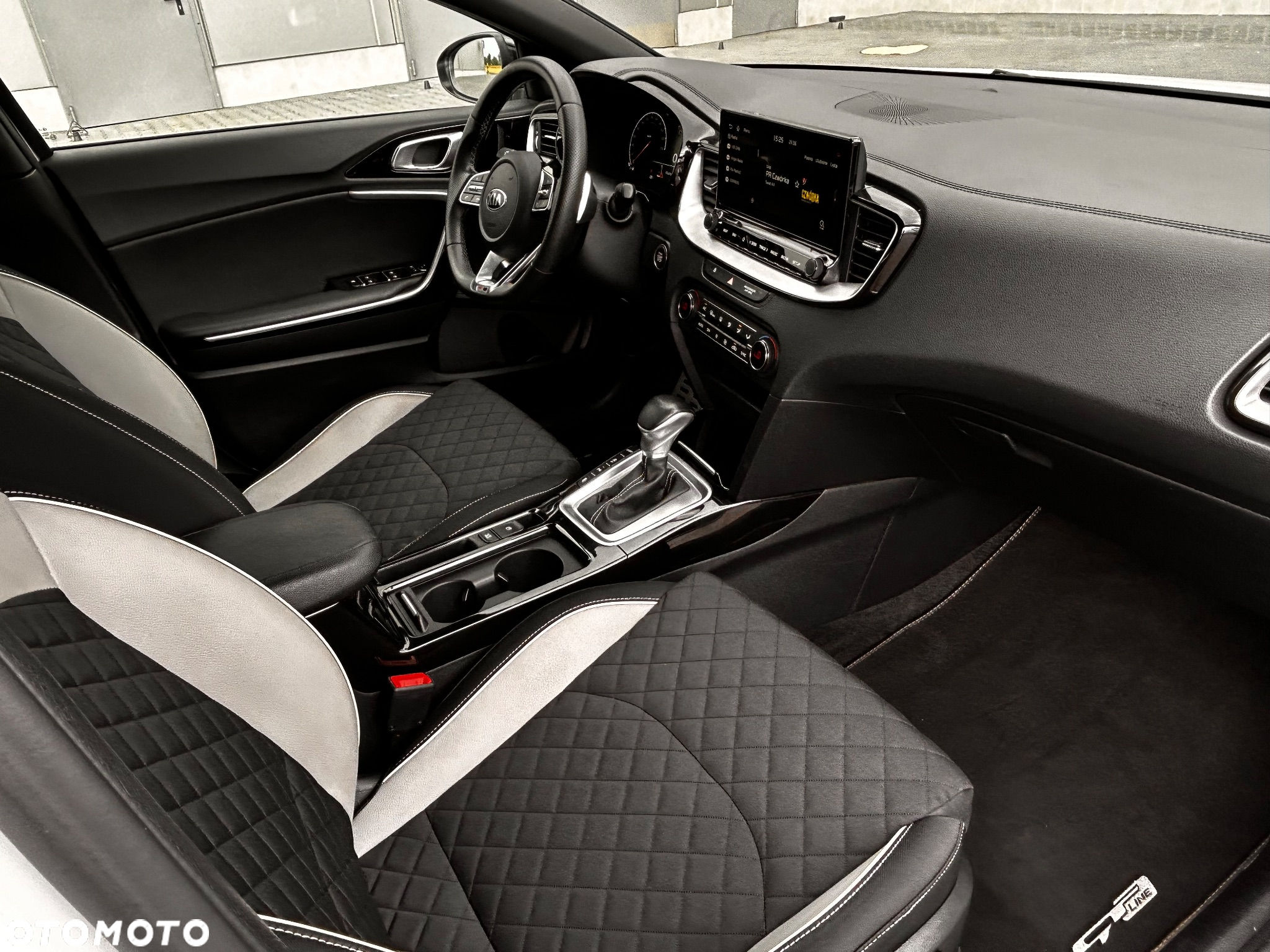 Kia ProCeed 1.6 CRDi DCT7 SCR GT LINE - 8