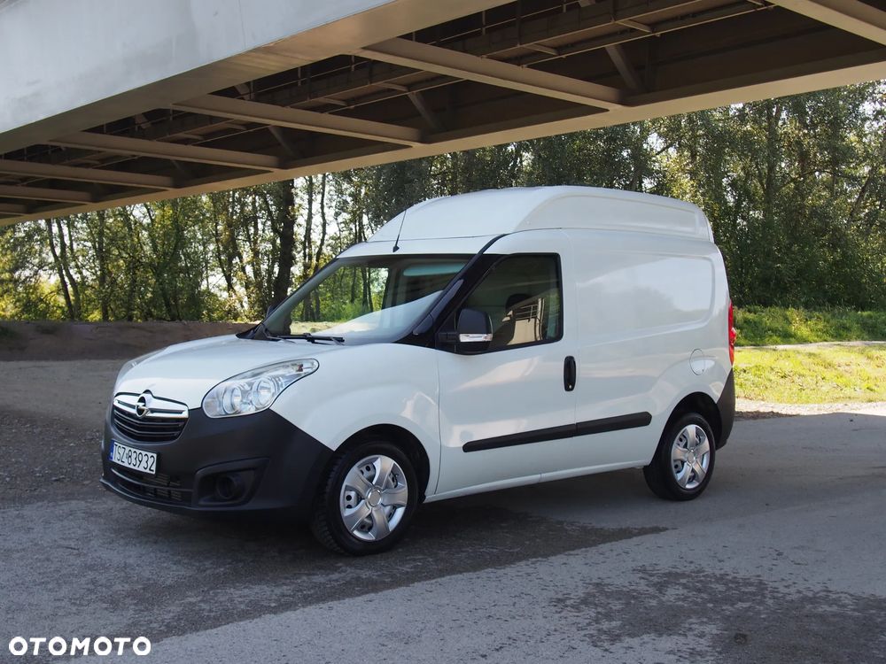 Opel COMBO - 19