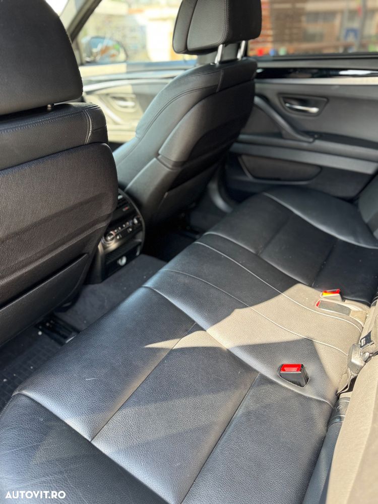 BMW Seria 5 535d xDrive - 12