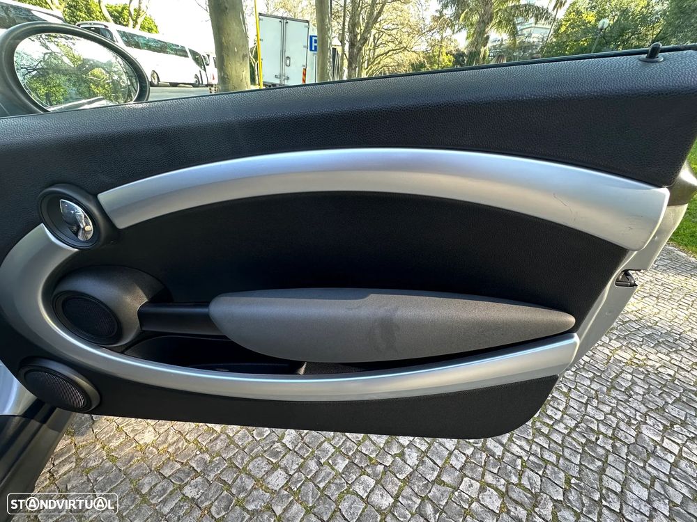 MINI 3 Portas Cooper D - 24