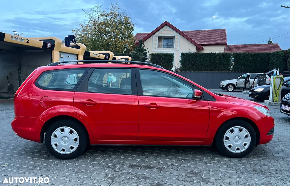 Ford Focus 1.6 TDCi ECOnetic 99g Start-Stopp-System Champions Edition - 5