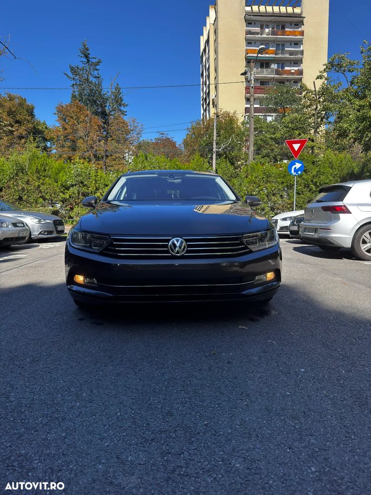 Volkswagen Passat - 11