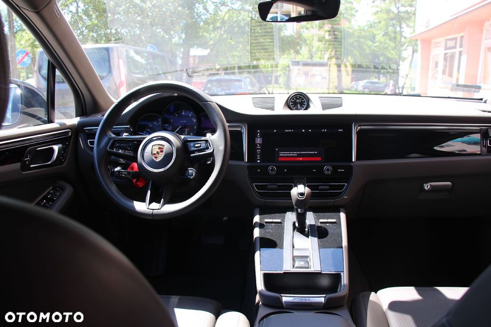 Porsche Macan Standard - 10