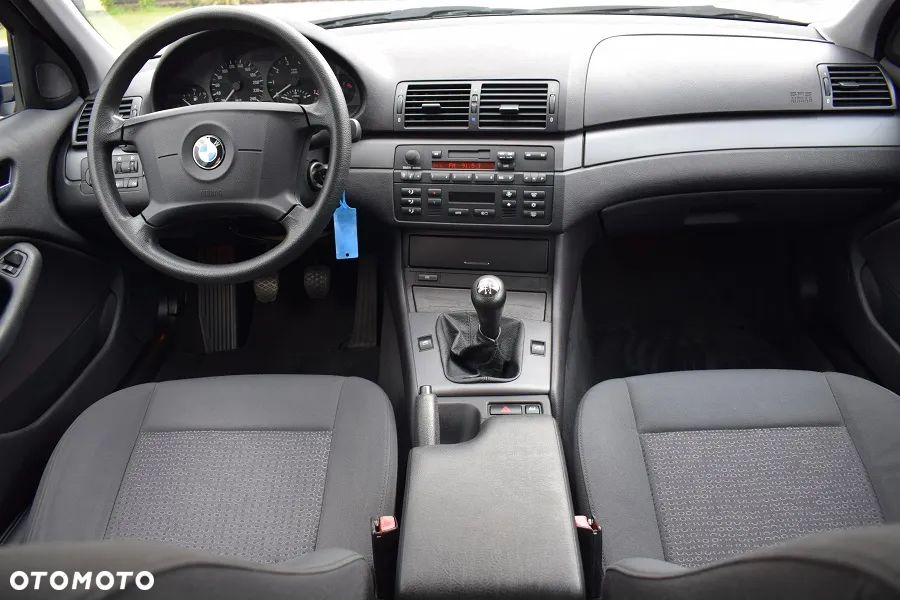 BMW Seria 3 318i - 5