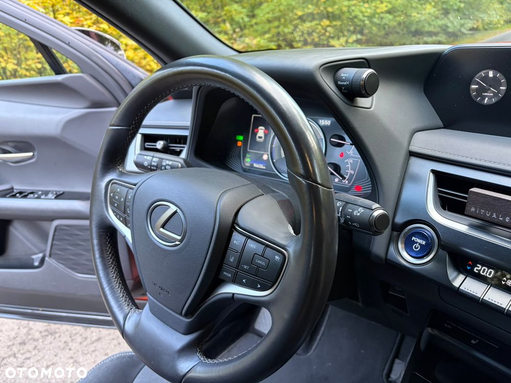 Lexus UX - 20