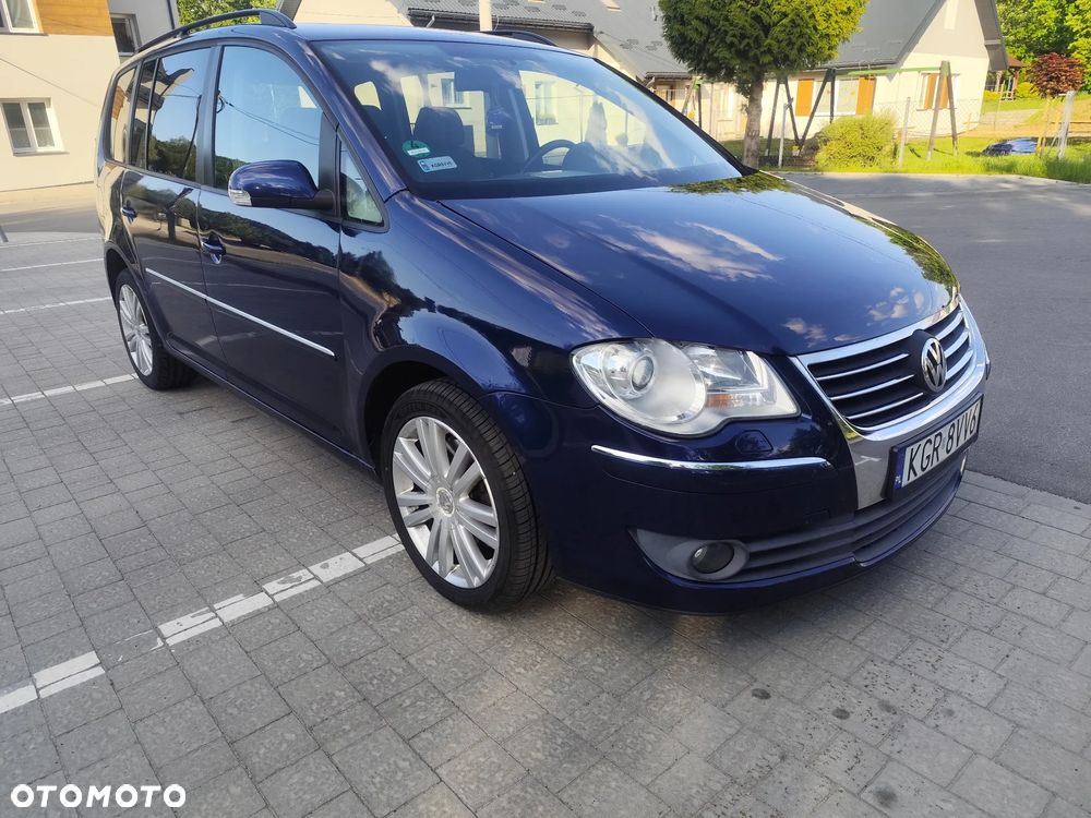 Volkswagen Touran 2.0 TDI DPF Highline DSG - 9