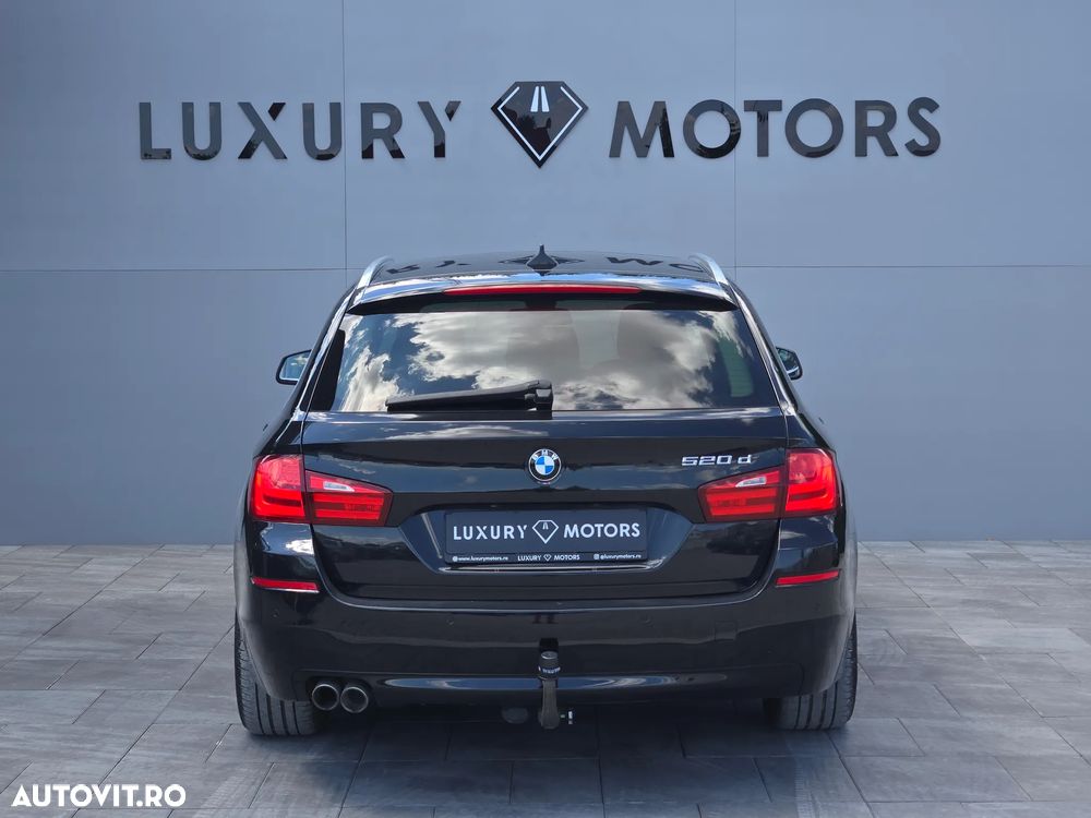 BMW Seria 5 520d Touring Aut. Luxury Line - 11