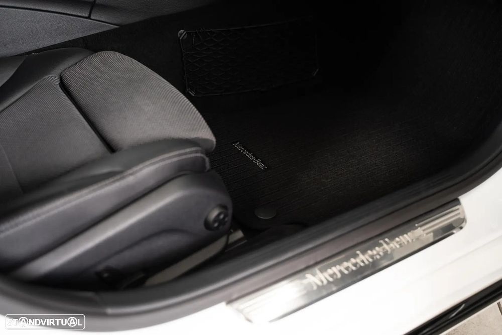 Mercedes-Benz C 250 CDi Avantgarde BlueEfficiency Aut. — fotografia 43