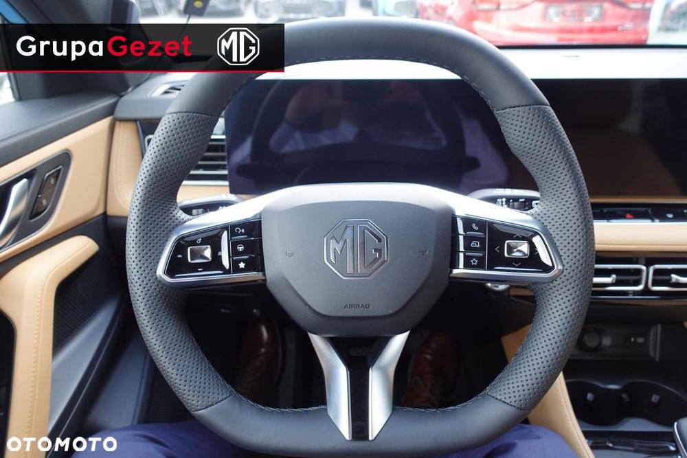 MG HS - 8