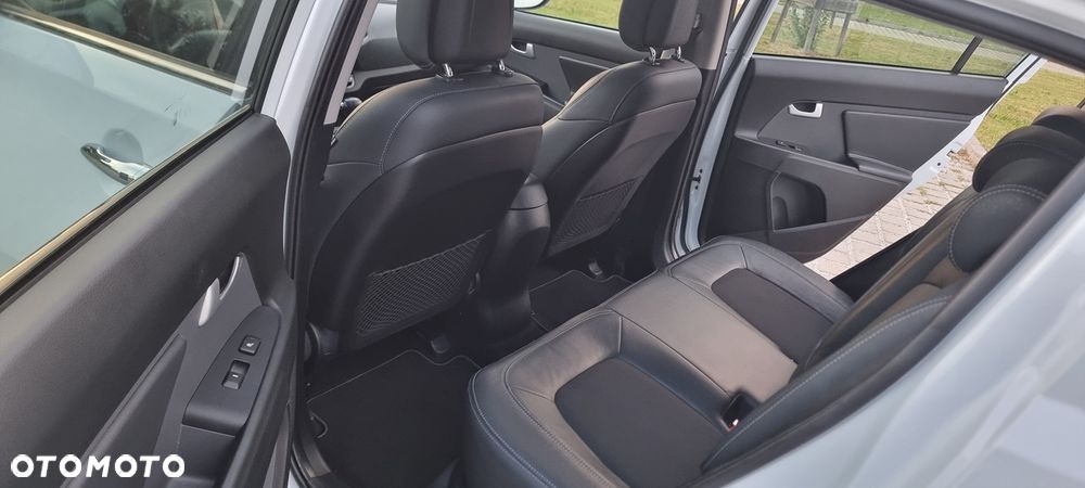 Kia Sportage 2.0 GDI 2WD Spirit - 29