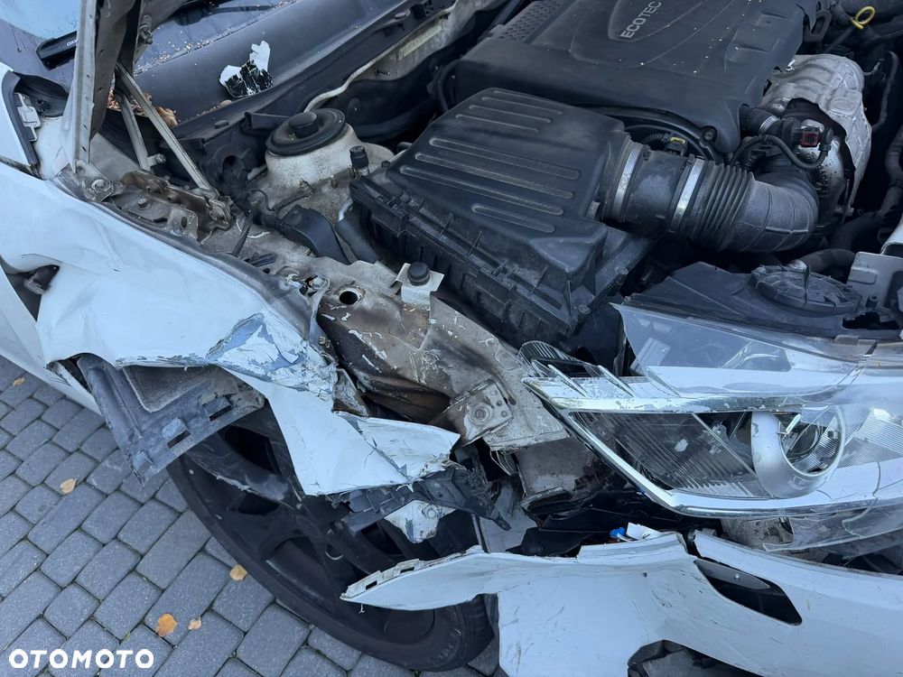 Opel Insignia - 16