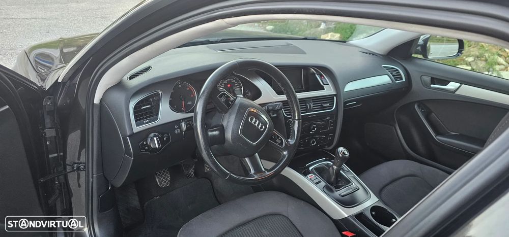 Audi A4 Avant 2.0 TDI - 9