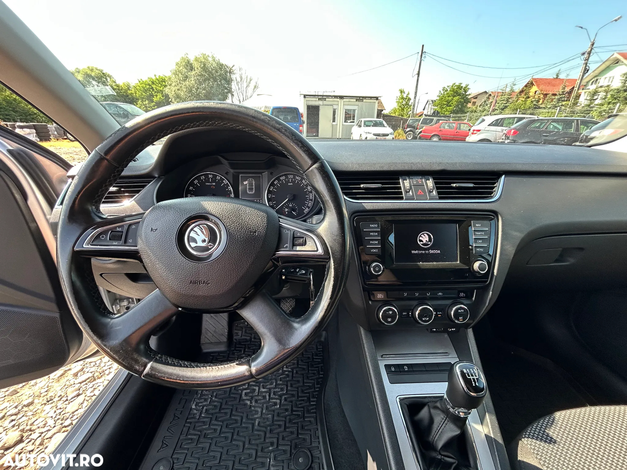 Skoda Octavia 1.6 TDI AMBITION - 11