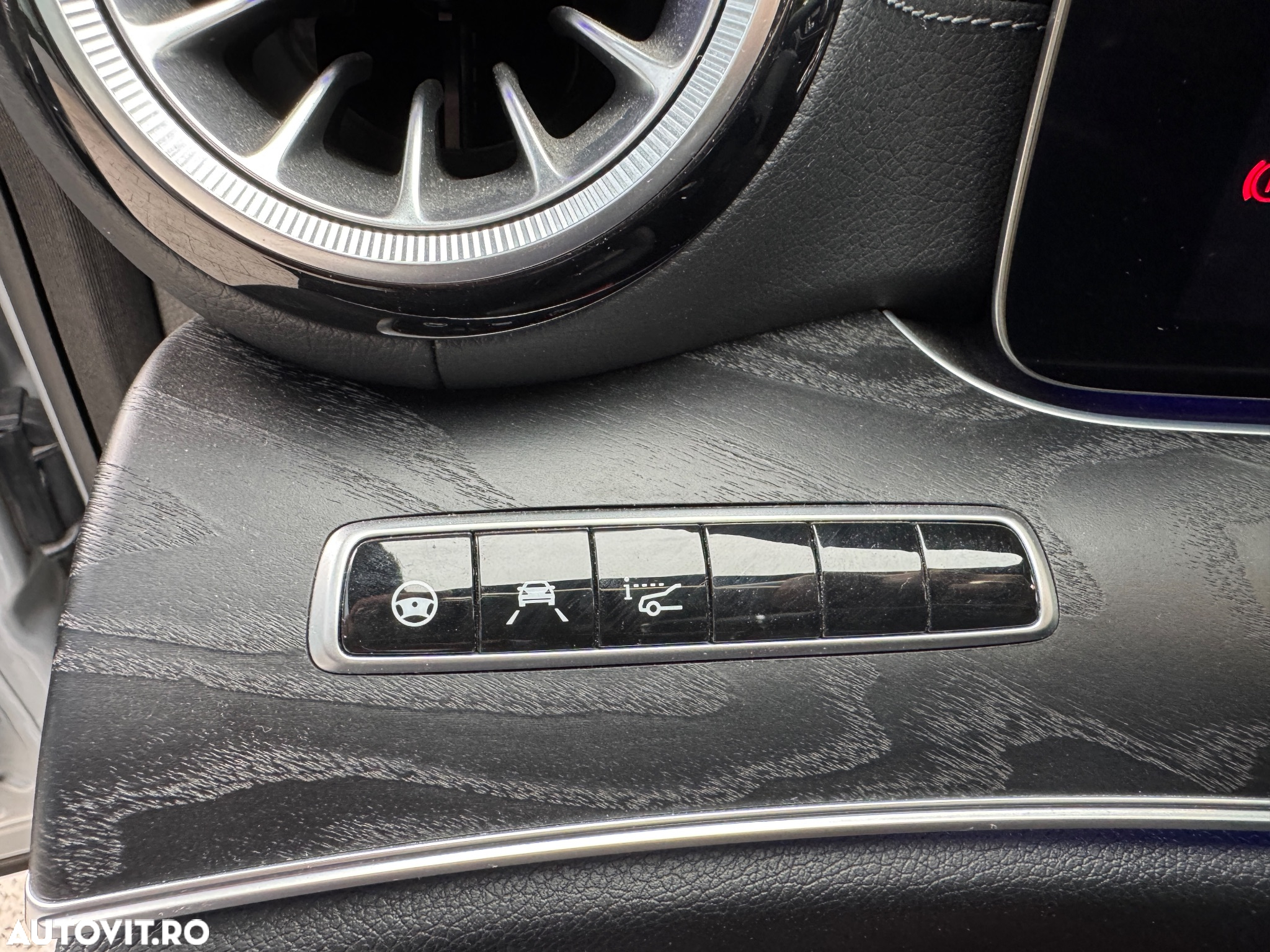 Mercedes-Benz E 220 d Coupe 9G-TRONIC AMG Line - 17
