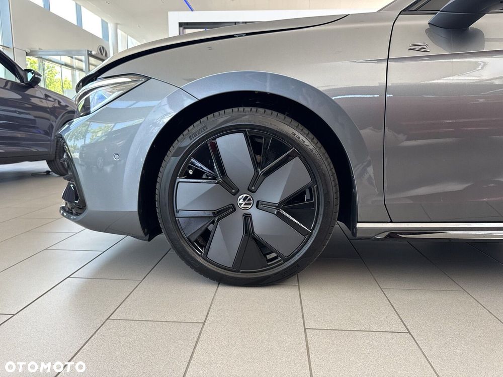 Volkswagen Passat - 19