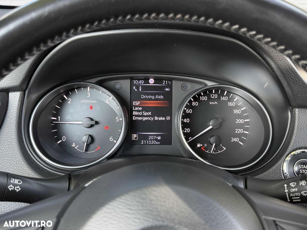 Nissan Qashqai 1.6 DCI Xtronic TEKNA+ - 26