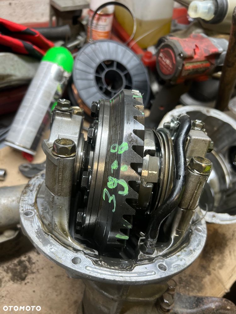 Dyferencjał przedni 39:8 Suzuki grand Vitara 2.0b - 1