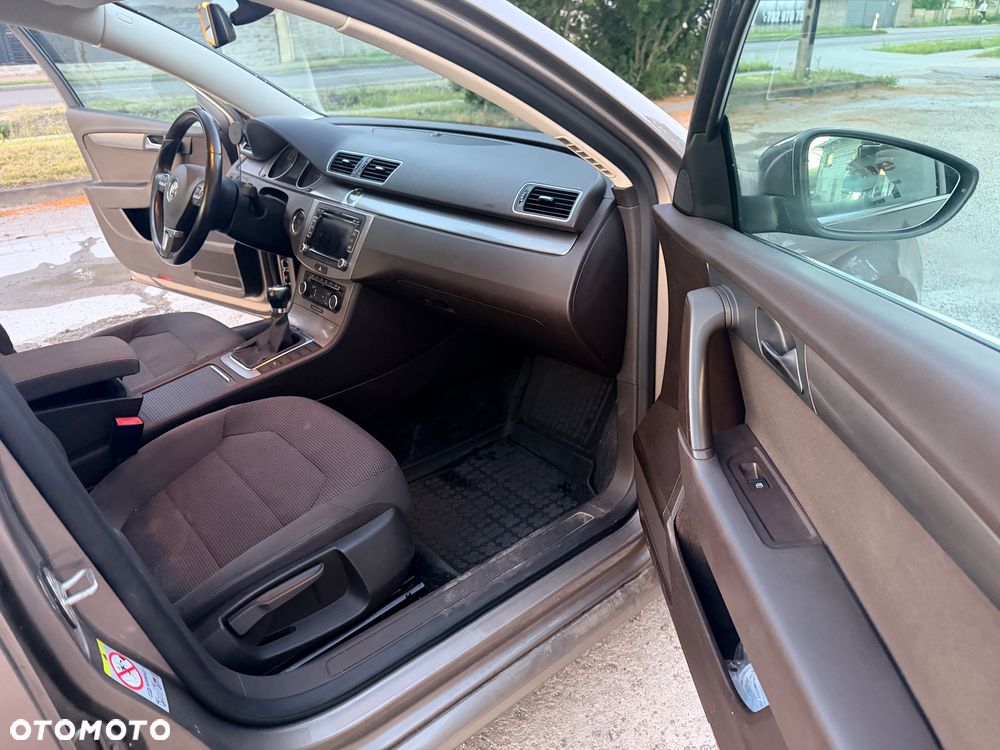 Volkswagen Passat 1.8 TSI Comfortline - 5