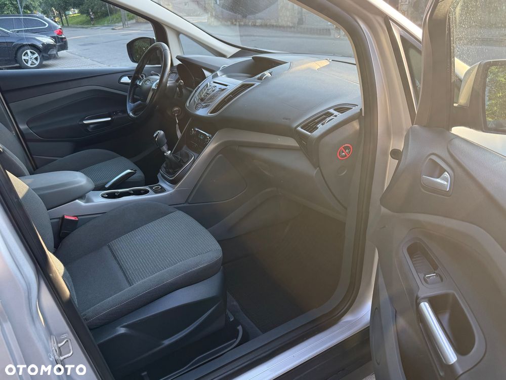 Ford Grand C-MAX - 10