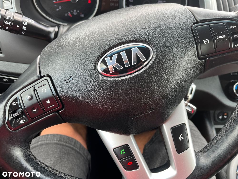 Kia Sportage 2.0 CRDI 4WD Fifa World Cup Edition - 27
