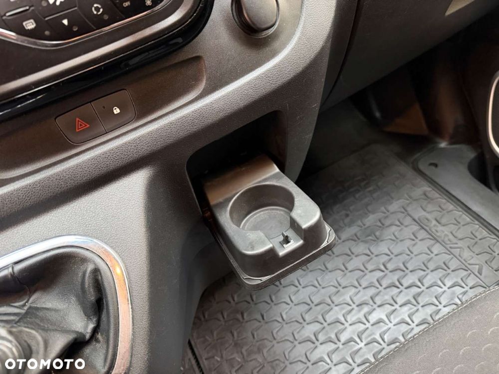 Opel VIVARO - 22