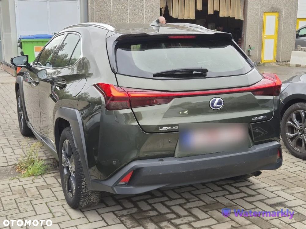 Lexus UX - 3