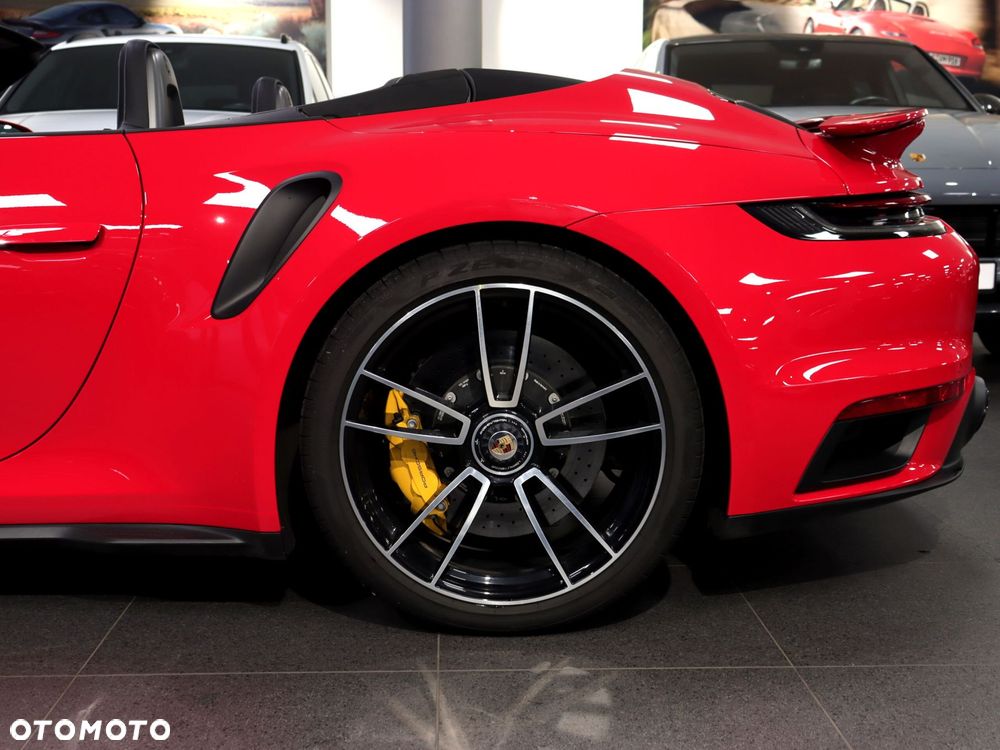 Porsche 911 Turbo S - 16
