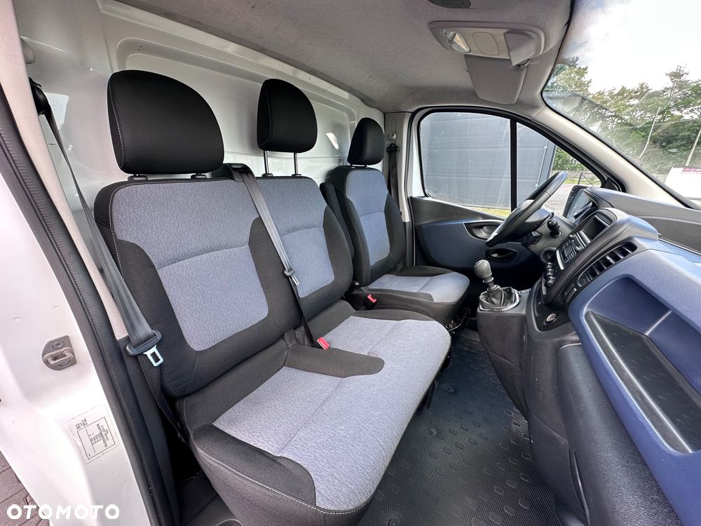 Opel Vivaro - 10