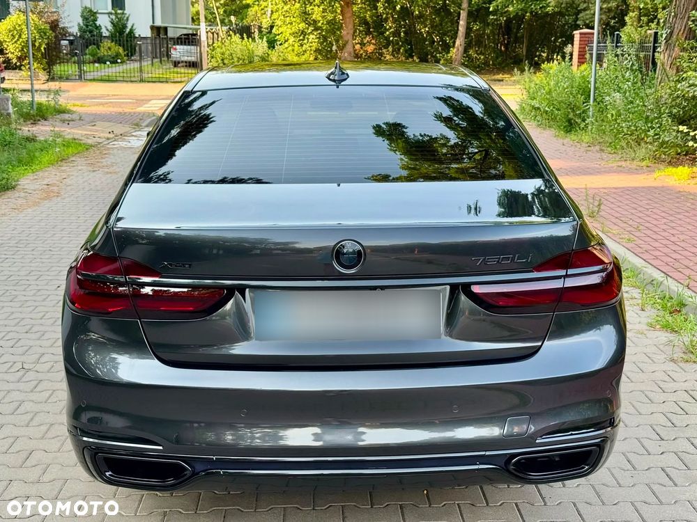 BMW Seria 7 750Li xDrive - 4