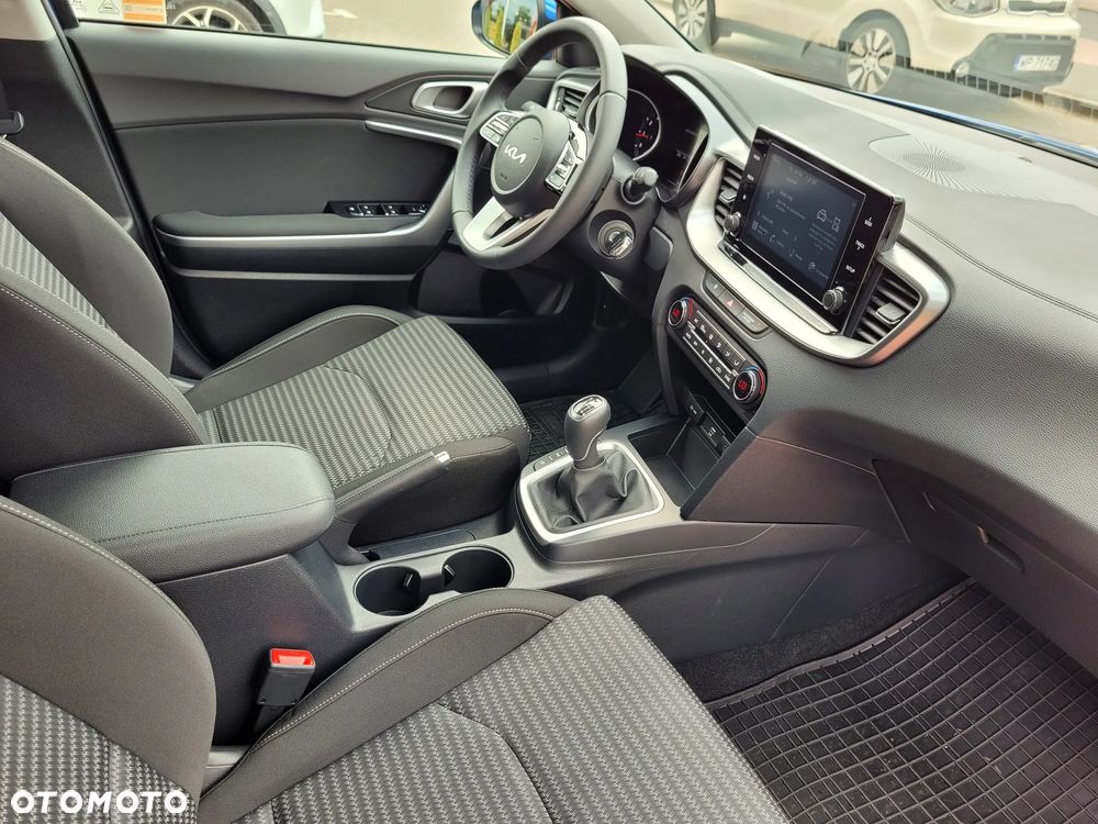 Kia Ceed 1.5 T-GDI M - 14