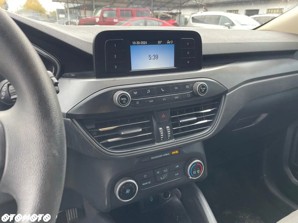 Ford Kuga - 8