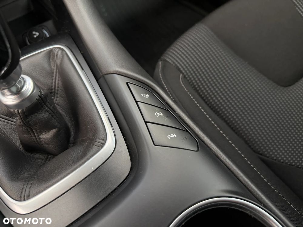 Ford Mondeo SW 2.0 EcoBlue Titanium - 23