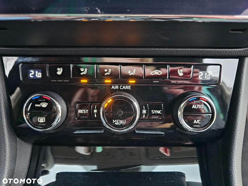 Skoda Superb 2.0 TDI DSG Premium Edition - 21