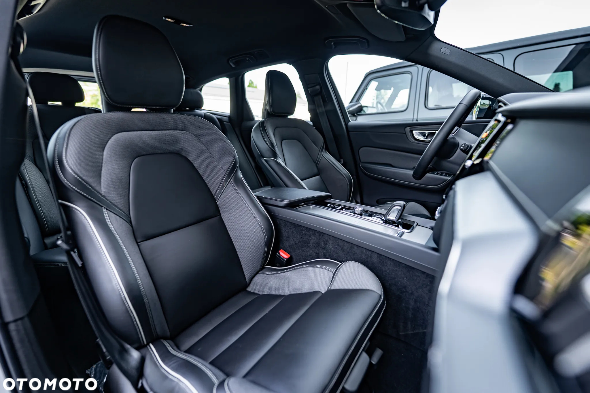 Volvo XC 60 B5 B AWD Geartronic RDesign - 32