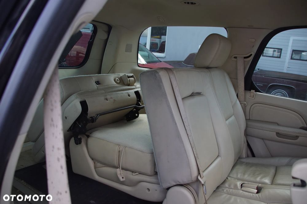 Cadillac Escalade 6.2 v8 Rok 2008 auto w całości na części tel. 692106889 silnik, maska, drzwi, lampa, skrzynia, lusterko, klapa, kierownica, lusterko, szyba - 11