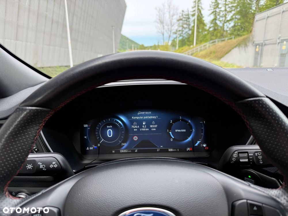 Ford Kuga 2.0 EcoBlue Hybrid ST-LINE X - 24
