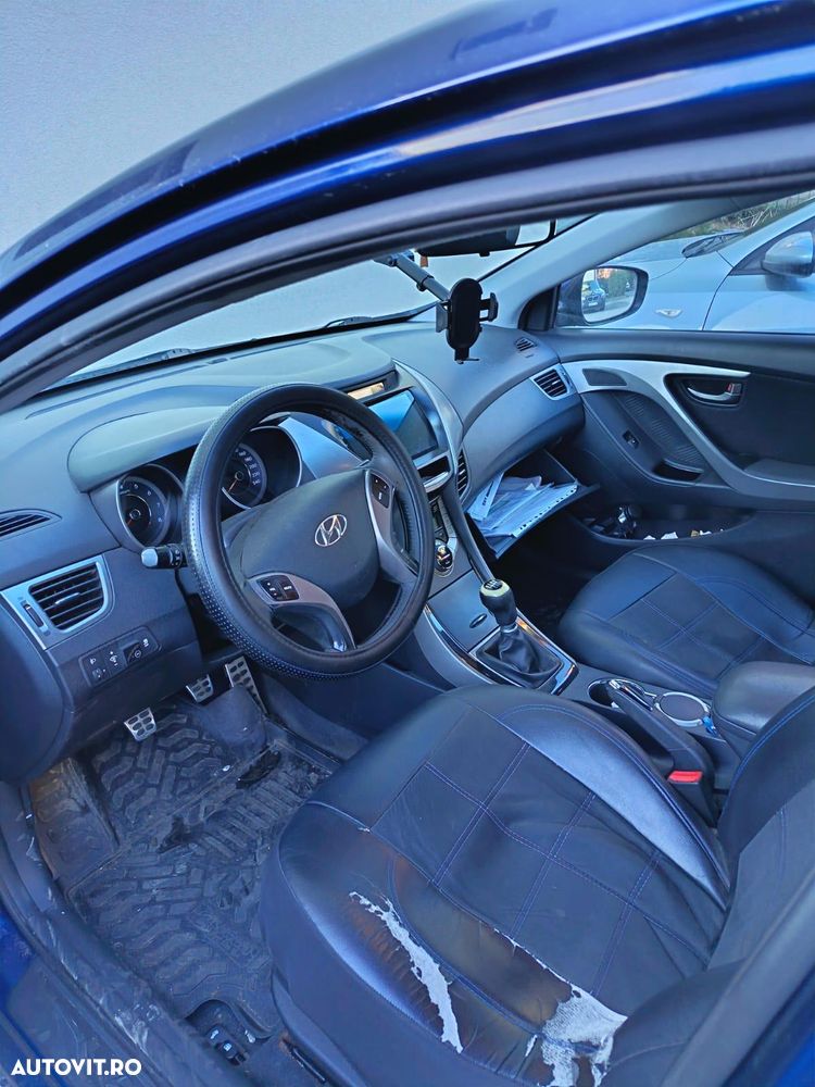 Hyundai Elantra 1.6 MPi - 8