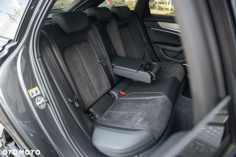 Audi A6 Avant 55 TFSI e quattro S tronic sport - 36