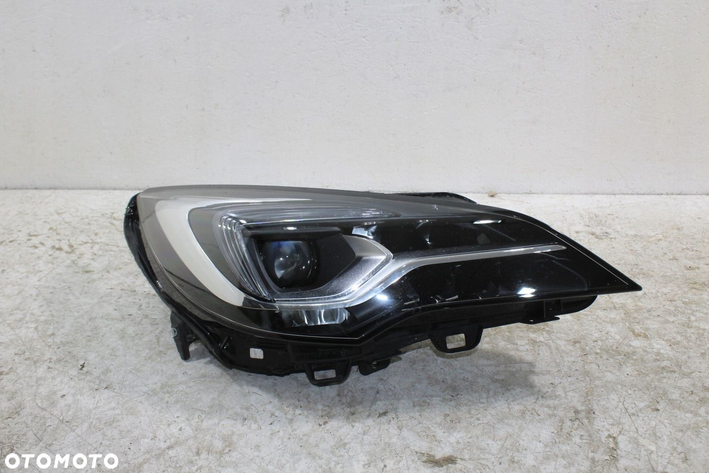 Opel Astra V K lampa Full Led prawa przód 39055746 - 2